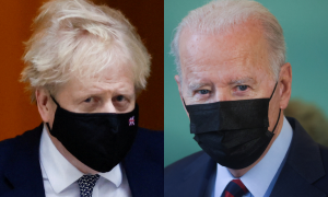 Imagen combinada de Boris Johnson y Joe Biden.