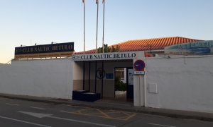 L'entrada del Club Nàutic Bétulo de Badalona.