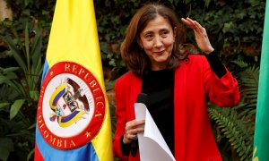 La candidata Ingrid Betancourt habla a los medios de comunicación sobre la Coalición de la Esperanza, el jueves en Bogotá (Colombia).