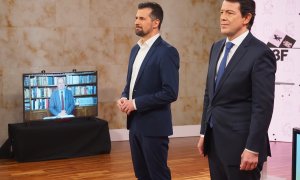 El candidato del PP, Alfonso Fernández Mañueco, el del PSOE, Luis Tudanca, y el de Ciudadanos, Francisco Igea (en un monitor, a la izquierda, para participar de forma telemática desde su casa), antes del debate electoral para los comicios autonómicos en C