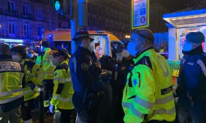 lugar en el que el joven de 15 años ha sido atendido en la calle Atocha por Samur-Protección Civil por una herida de arma blanca en el hemitórax izquierdo pero, tras realizarle maniobras de reanimación durante 30 minutos, sólo han podido confirmar su fall