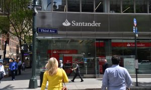 Una oficina del Banco Santander en la 3ª Avenida de Nueva York. AFP/Héctor Retamal