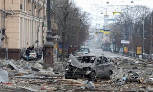 El centro de Járkov (Ucrania), este martes tras un ataque con un misil.