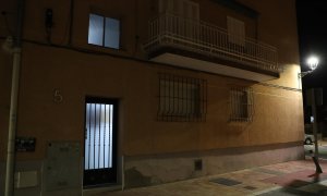 03/03/22. La Policía Nacional halló los cadáveres en la vivienda del número 5 de la calle Consejo de la localidad madrileña de Pozuelo de Alarcón, a 2 de marzo de 2022.