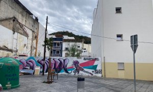 Dibujo en un muro de Málaga, en el barrio de Las Lagunillas, en defensa de La Invisible.