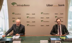 Menéndez maniobra para tomar Unicaja y llevarse el banco a Madrid