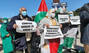 24/03/2022 Un grupo de activistas saharahuis se manifiestan frente a la sede de Siemens Gamesa por sus negocios en el Sáhara Occidental
