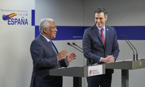 25/03/2022. El Presidente del Gobierno español Pedro Sánchez y el Primer ministro de Portugal, Antonio Costa, durante la rueda de prensa que han ofrecido tras la reunión del Consejo Europeo en Bruselas, a 25/03/2022.