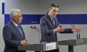 El Presidente del Gobierno español Pedro Sánchez y el Primer ministro de Portugal, Antonio Costa, durante una rueda de prensa en Bruselas, a 25 de marzo de 2022.