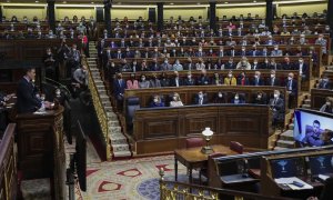El presidente del Gobierno, Pedro Sánchez tras la intervención por videoconferencia del presidente de Ucrania, Volodímir Zelenski en el Congreso de los Diputados este 5 de abril de 2022.