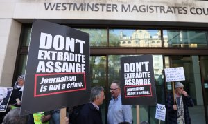 20/04/22. Protestas frente a la Corte de Westminster contra la extradición de Julian Assange, en Londres a 20 de abril de 2022.