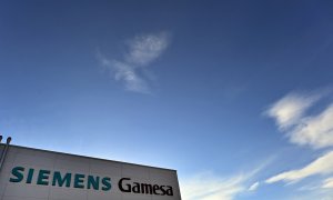 El logo del fabricante de aerogeneradores Siemens Gamesa, en su planta de Hull, al noreste de Inglaterra. Paul ELLIS / AFP