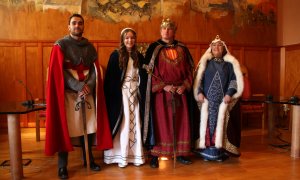 Els veïns que faran enguany de Sant Jordi, la princesa i la família reial en la presentació de la 35a edició de la Setmana Medieval de Montblanc.