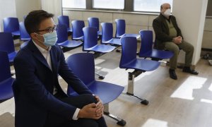 El diputado de Más País Íñigo Errejón se sienta en el banquillo de un juzgado de Madrid acusado de propinar, presuntamente, en mayo de 2021 una patada a un ciudadano