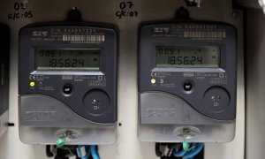 30/04/2022. Contadores eléctricos de un edificio, a 1 de abril de 2022, en Madrid.