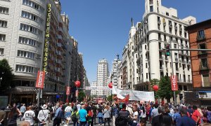 01/05/2022 La manifestación del Primero de mayo convocada por CCOO y UGT, a su paso por la Gran Vía de Madrid