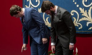 El vicepresidente de la Junta de Castilla y León, Juan García-Gallardo y el presidente Alfonso Fernández Mañueco, tras la toma de posesión del Gobierno de la XI Legislatura de las Cortes de Castilla y León.