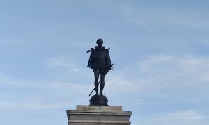 La estatua de Miguel de Cervantes de Alcalá de Henares