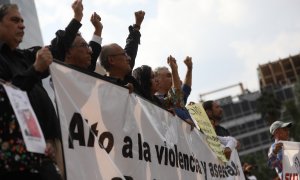 10/5/22- Varios periodistas protestan en contra del asesinato de colegas, hoy, en Ciudad de México (México).