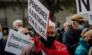 Pensionista frente al Congreso