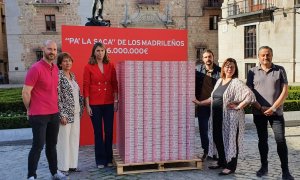 La portavoz del PSOE en el Ayuntamiento, Mar Espinar, junto a otros concejales socialistas.