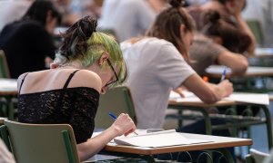 1/06/2022-La Rioja ha acogido este miércoles 1 de junio en el polideportivo de la Universidad de La Rioja (UR) el pistoletazo de salida a nivel nacional de la Evaluación de Bachillerato para el Acceso a la Universidad (EBAU)