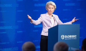 La presidenta de la Comisión Europea, Ursula von der Leyen, habla durante el Foro de Bratislava de GLOBSEC de 2022