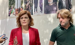 17/06/2022 - Elisenda Alamany, regidora d'ERC, i David Escudé, regidor de Sant Martí, en l'anunci de l'escola d'adults al Besòs-Maresme.