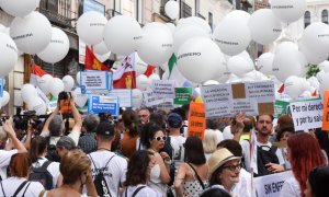 Miles de enfermeros piden en Madrid más recursos para los centros ante la situación de "abandono"