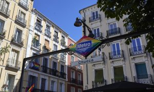 Parada del metro del barrio de Chueca durante la celebración del Día Internacional del Orgullo LGTBI, a 28 de junio de 2021, en Madrid, (España)