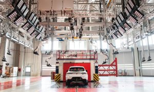 Stellantis se gasta 33 millones en maquinaria y circuitos de pruebas para coches eléctricos