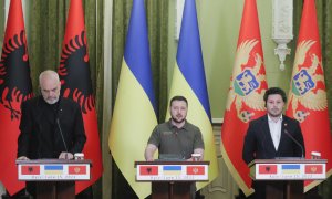 El primer ministro de Albania, Edi Rama, el presidente de Ucrania, Volodímir Zelenski, y el primer ministro de Montenegro, Dritan Abazovic, durante una rueda de prensa en Kiev, a 15 de junio de 2022.