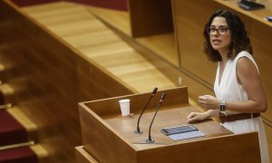 03/06/2022-La diputada de Compromís, Aitana Mas, interviene durante un debate sobre el modelo de financiación autonómica, en las Corts de Valencia, a 3 de junio en Valencia, Comunidad Valenciana