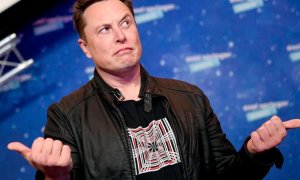 Elon Musk considera en hacer anuncios de Tesla para "contrarrestar el sesgo mediático"