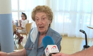 Un campamento de verano intergeneracional reúne en residencias de ancianos a niños y mayores