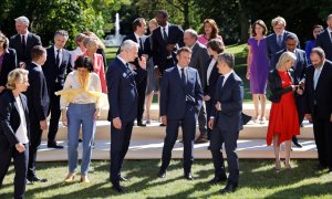 El Presidente Emmanuel Macron con los ministros de su Gobierno en el Palacio Presidencial del Elíseo en París.- EFE/EPA/LUDOVIC MARIN