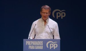 Feijóo acusa a Sánchez de usar el truco más burdo y viejo del populismo: 