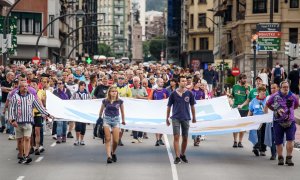 Manifestación por las calles de Bilbao convocada este viernes por la red Sare Herritarra, que trabaja en la defensa de los derechos de los presos de ETA, y las comparsas de Bilbao para reclamar que todos los reclusos de la organización terrorista cumplan