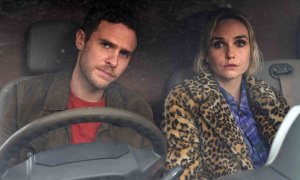 Iain De Caestecker y Joanna Vanderham, protagonistas de la miniserie 'The Control Room'.