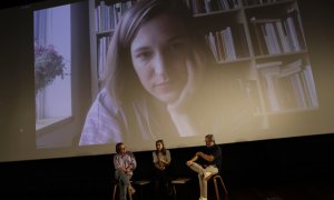 13/9/22 La directora Carla Simón asiste por videoconferencia tras ser seleccionada su película, 'Alcarràs', a los Oscar este martes en la Academia de Cine española en Madrid, a 13 de septiembre de 2022.