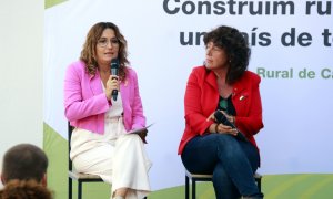 15/09/2022 - Les conselleres de la Presidència, Laura Vilagrà, i Acció Climàtica, Teresa Jordà, en la presentació de l'Estatut del món rural.