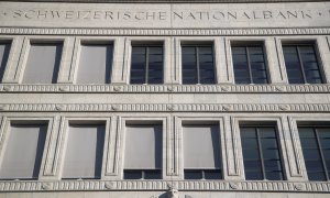 Fachada del Banco Nacional de Suiza, en Zurich. REUTERS/Arnd Wiegmann