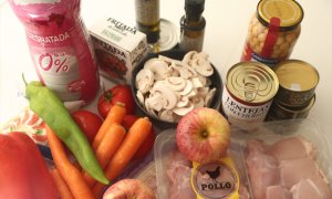 Distintos productos de alimentación en un hogar