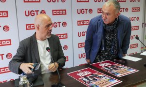 Los secretarios generales de CCOO y UGT, Unai Sordo (i) y Pepe Álvarez (d), presentan el calendario de movilizaciones en los próximos meses para la subida de salario, este miércoles, en Madrid.