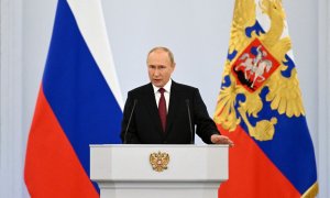 El presidente ruso, Vladimir Putin , pronuncia un discurso durante una ceremonia para declarar la anexión de los territorios controlados por Rusia de cuatro regiones ucranianas.