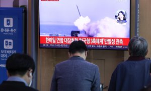 Corea del Norte lanza misiles balísticos de alcance intermedio