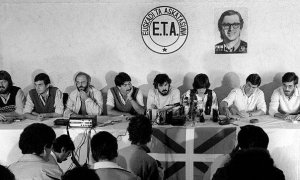 Fotografía de la última rueda de prensa de ETApm en la VII Asamblea, del 30 de septiembre de 1982.