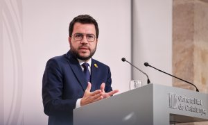 El president de la Generalitat, Pere Aragonès, responent preguntes de periodistes durant una roda de premsa.