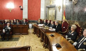 El magistrado Francisco Marín Castán (3d), da un discurso mientras preside, en su primer acto como presidente del Supremo.