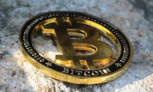 El bitcoin se desploma después de que Binance renuncie al rescate de FTX